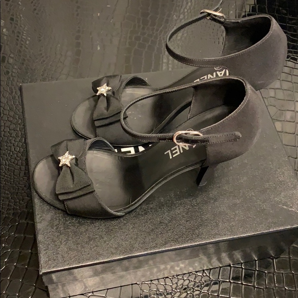 Chanel Shoes - Picture 2 of 4